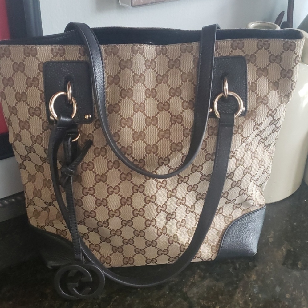 ON HOLD Beautiful Gucci Tote